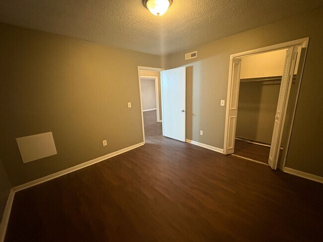 Building Photo - 77 Dolphin Ln