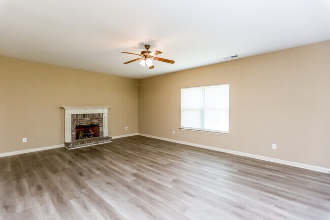 Building Photo - 71 Hamil Ct NW