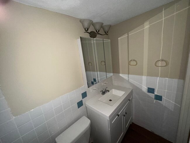 Building Photo - 375 Harvard St