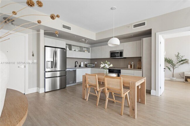 Building Photo - 3470 E Coast Ave