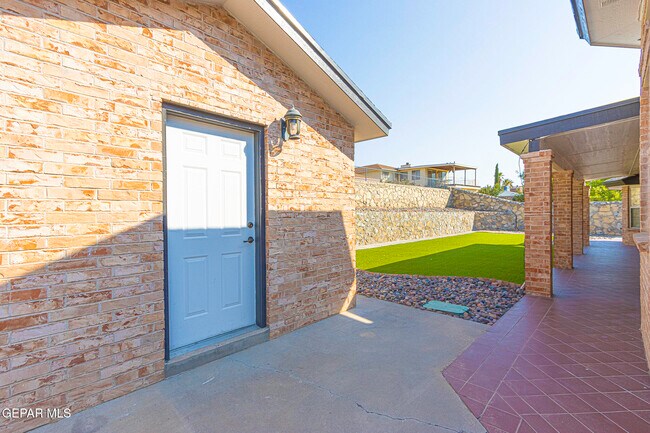 Building Photo - 2266 Nancy McDonald Dr