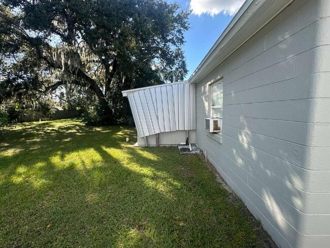 Building Photo - 403 Normandy St