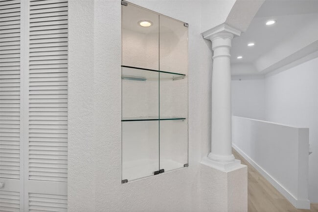 Building Photo - 2678 Center Ct Dr