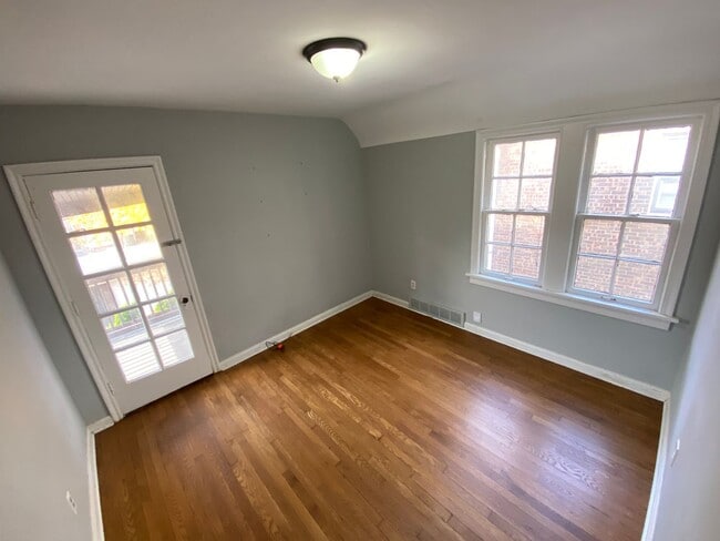 Building Photo - Gridley3718