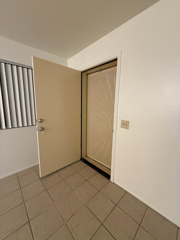 Building Photo - 12221 W Bell Rd