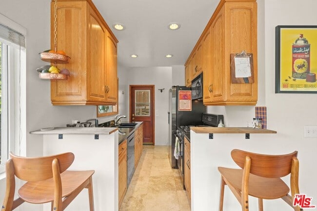 Building Photo - 21549 Summit Trail