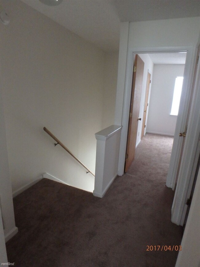 Building Photo - 2 br, 1.5 bath Townhome - Fox Hollow