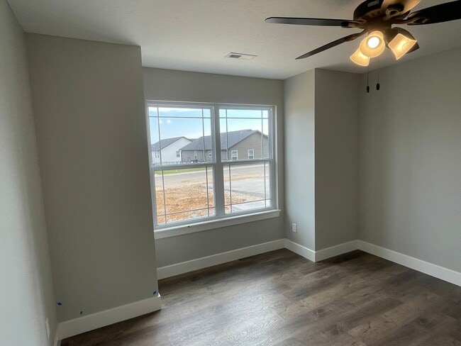 Building Photo - NEW CONSTRUCTION 3 Bed 2 Bath FOR RENT in Waynesville