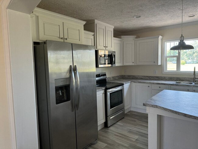 Building Photo - Brand New Home For Rent in Lakeland