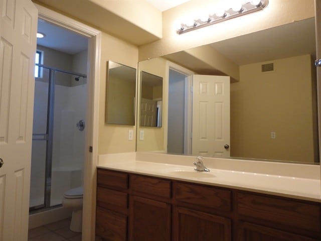 Building Photo - 5361 W Huntington Dr
