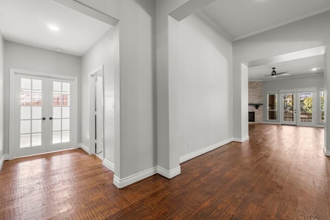 Building Photo - 161 Riverbend Way