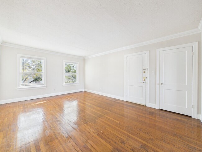 Building Photo - 1920 Richmond Ave.