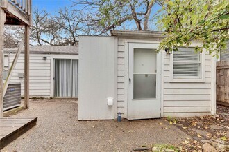 Building Photo - 1300 Lorrain St