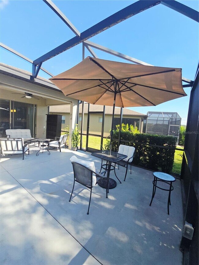 Building Photo - 588 Cantabria Dr