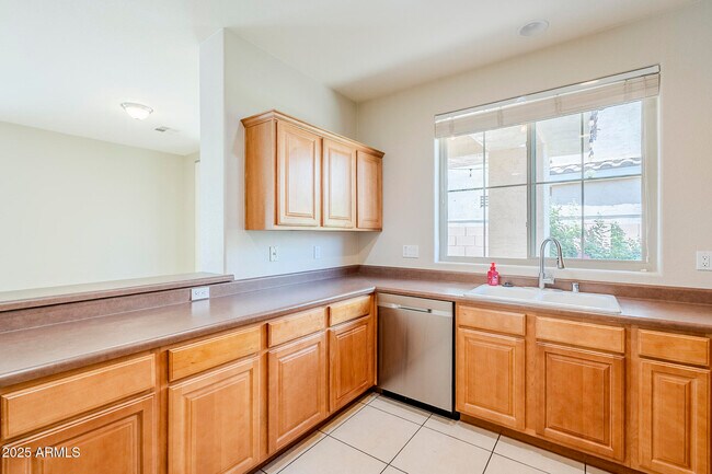 Building Photo - 13562 W Cypress St
