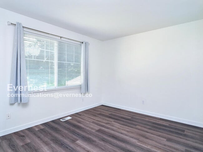 Building Photo - 4123 Fieldstone Dr