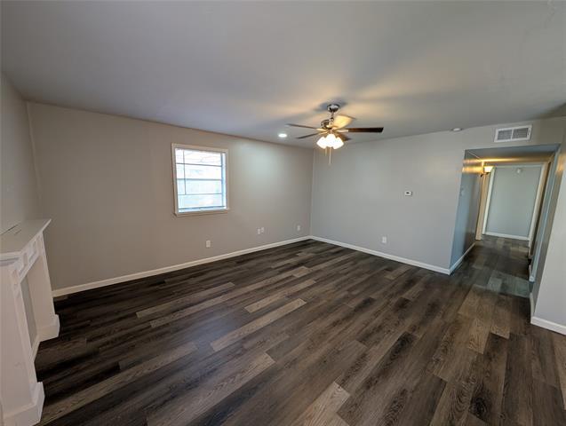 Building Photo - 818 Calvin Dr