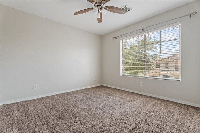 Building Photo - 1423 S Newberry Ln