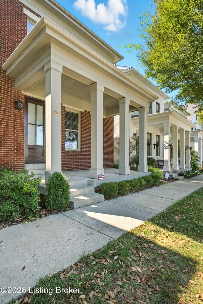 Building Photo - 10910 Kings Crown Dr