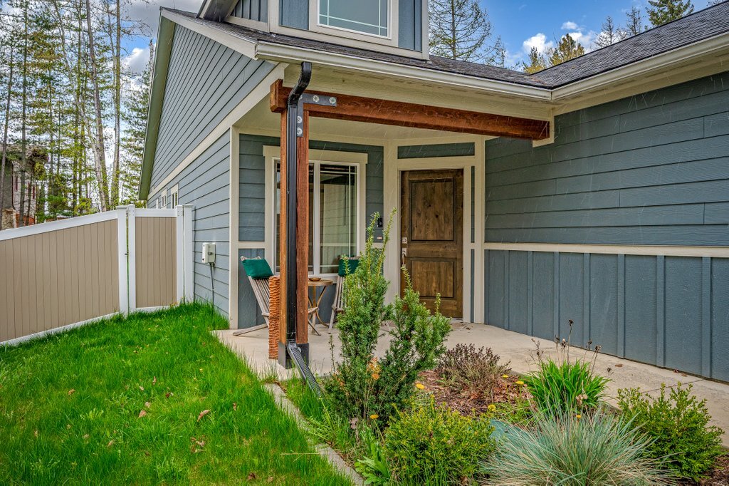 Building Photo - 195 Jasper Loop