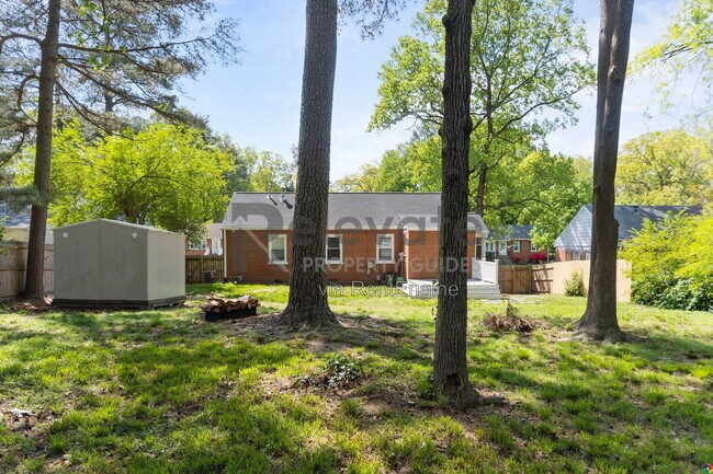 Building Photo - 9020 Weldon Dr