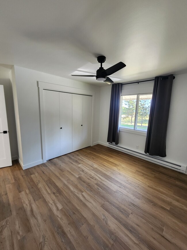 Building Photo - Parkview Apartments