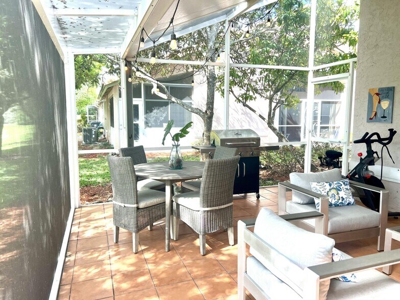 Building Photo - 10614 Lake Shore Dr