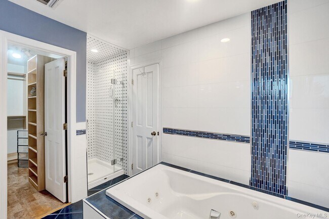 Building Photo - 8 Pearl St