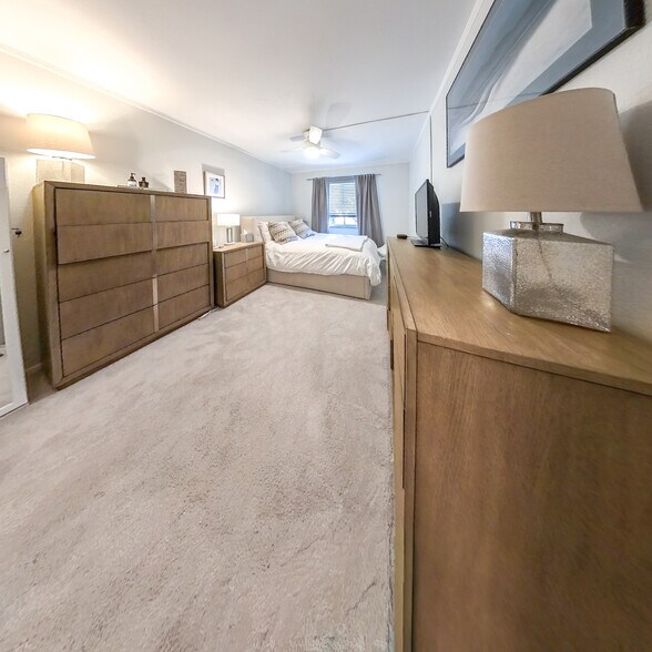 Building Photo - 6825 E Arizona Ave