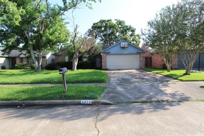 Primary Photo - 2823 Chimneystone Cir