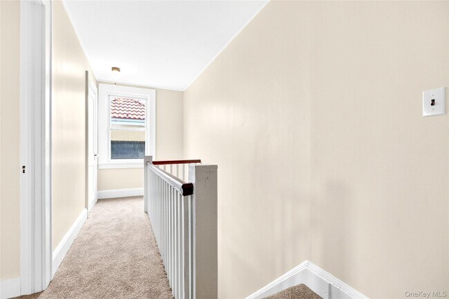 Building Photo - 98 S Main St