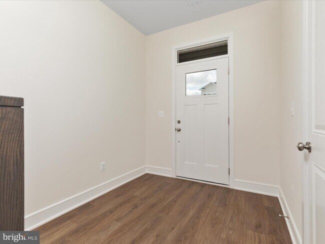 Building Photo - 123 Choke Cherry Ct