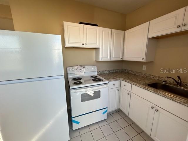 Building Photo - 21496 Kenyon Ave