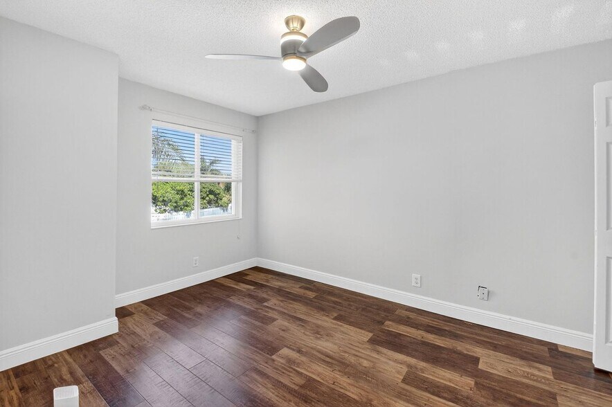 Building Photo - 7306 Spinnaker Bay Dr