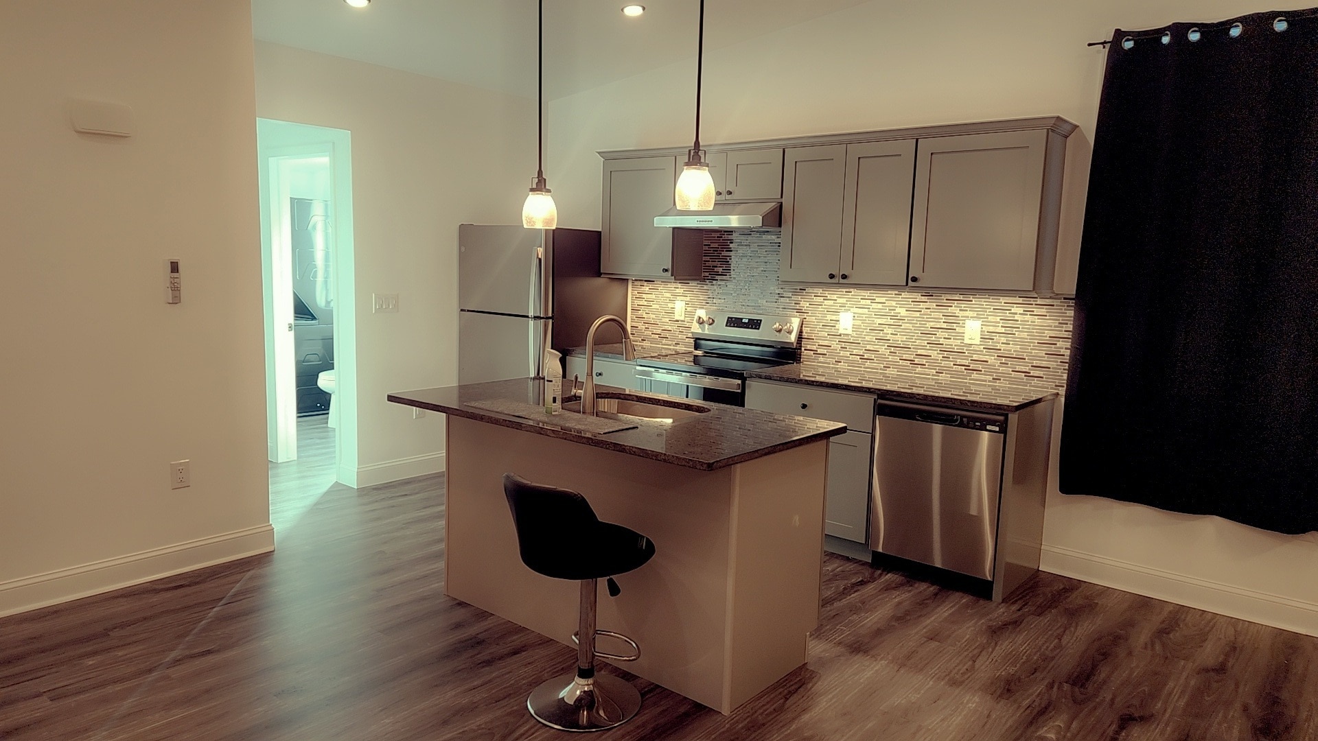 Kitchen - 806 N Ann St