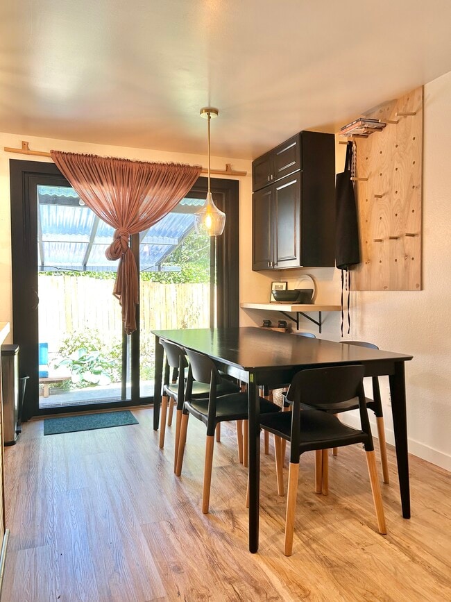 Building Photo - 25979 Pioneer Way NW