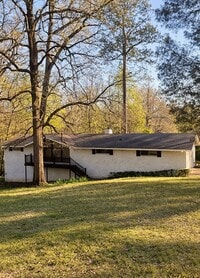 Building Photo - 323 Forrest Glen Rd