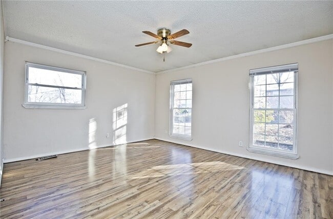 Building Photo - 11 Bromwich Ln