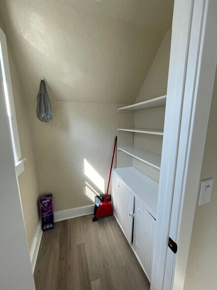 Pantry - 86 Lighthouse Ct