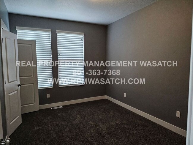 Building Photo - 11367 Oakmond Rd