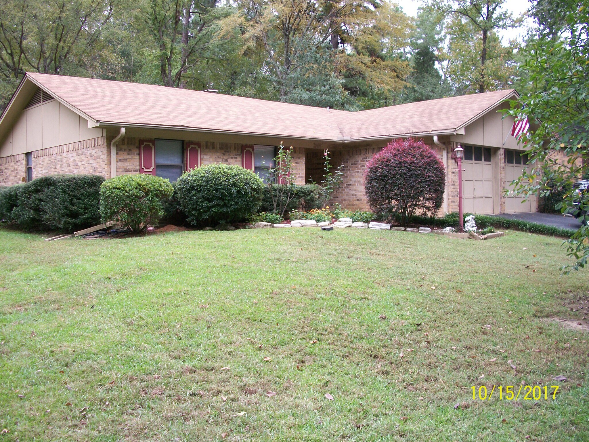 Building Photo - 206 Cedarcrest Dr