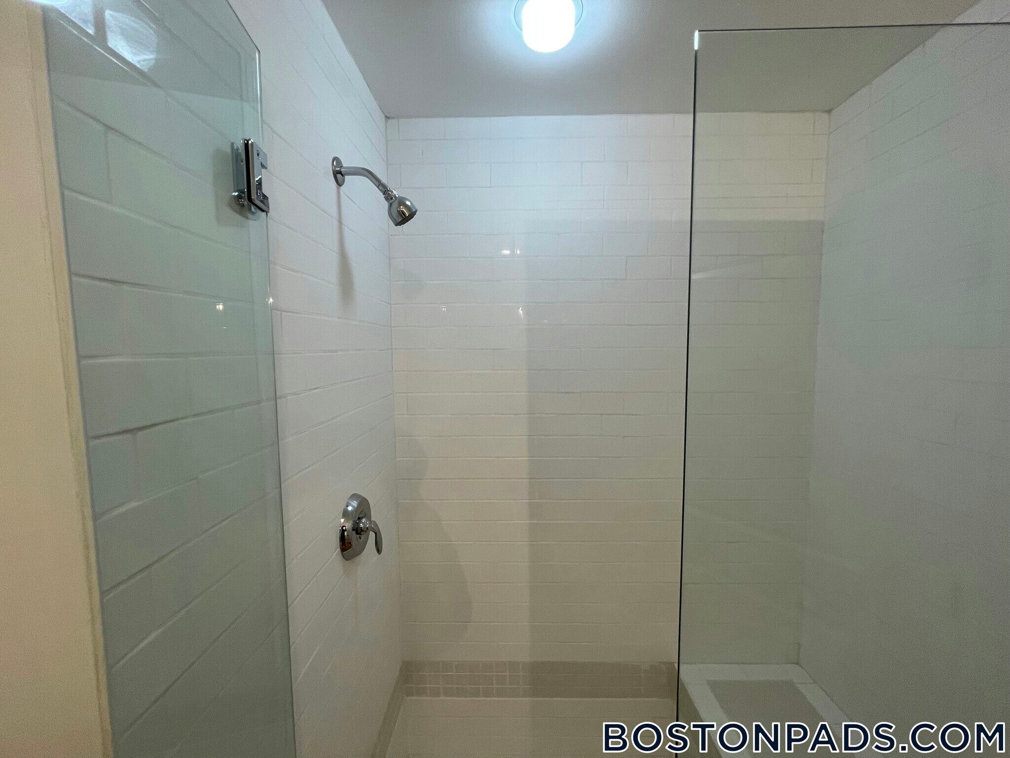 Building Photo - 152 Thornton St