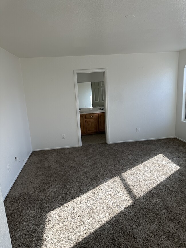 Building Photo - 6529 Adonis Heights St