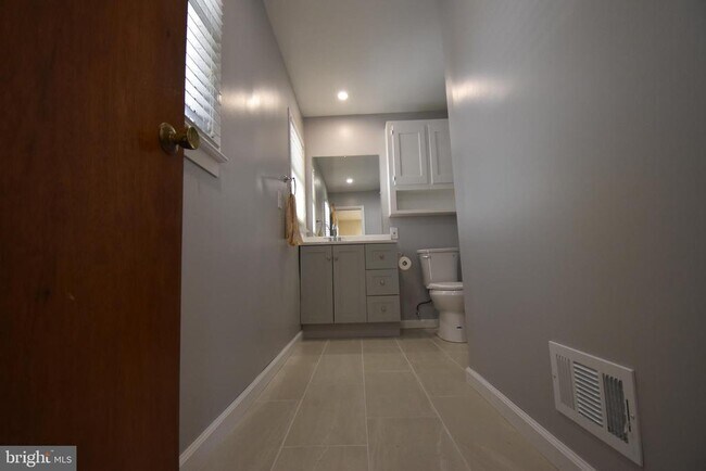 Building Photo - 3931 Dominion Dr