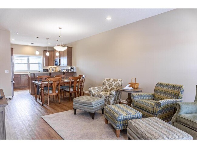 Building Photo - 2980 Clover Ridge Dr