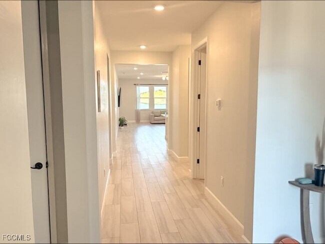 Building Photo - 2038 Grove Dr