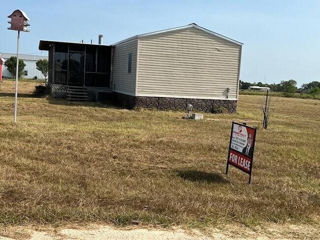 Building Photo - 18352 Wilber Rd