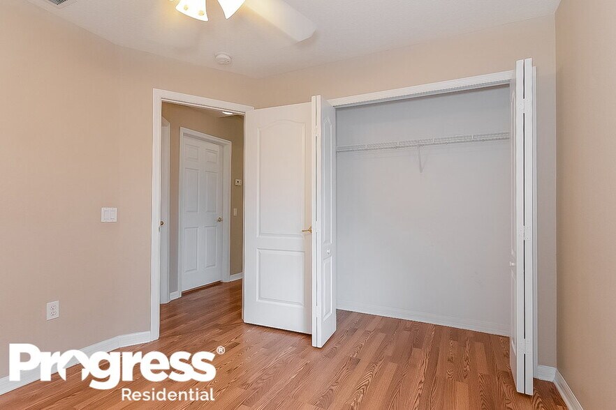 Building Photo - 25806 Bloomsbury Ct