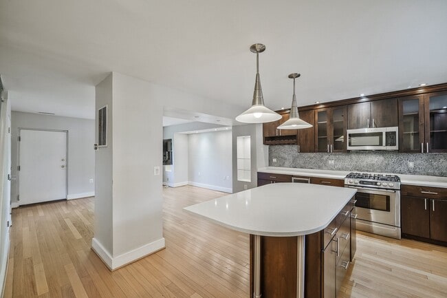 Building Photo - 1339 Riggs St NW