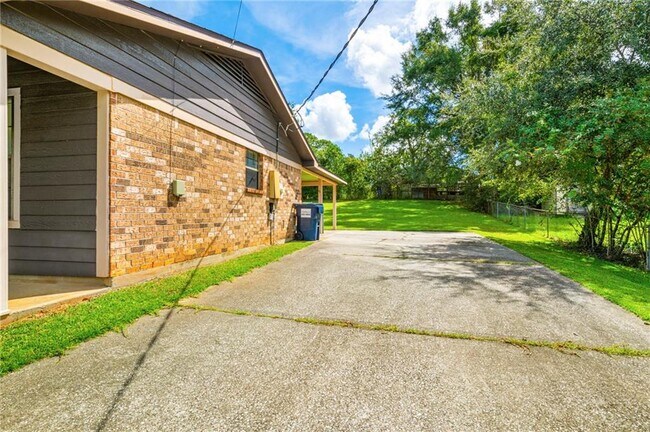 Building Photo - 5095 W Celtic Dr